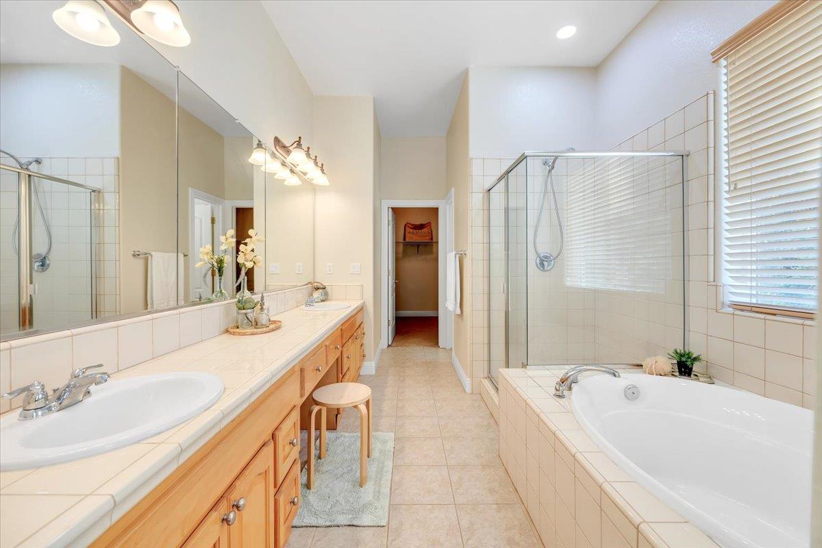 299 Calypso Beach Dr #B, Copperopolis, CA 95228