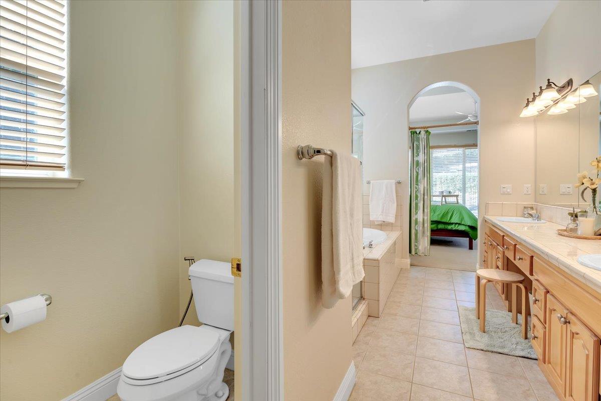 299 Calypso Beach Dr #B, Copperopolis, CA 95228