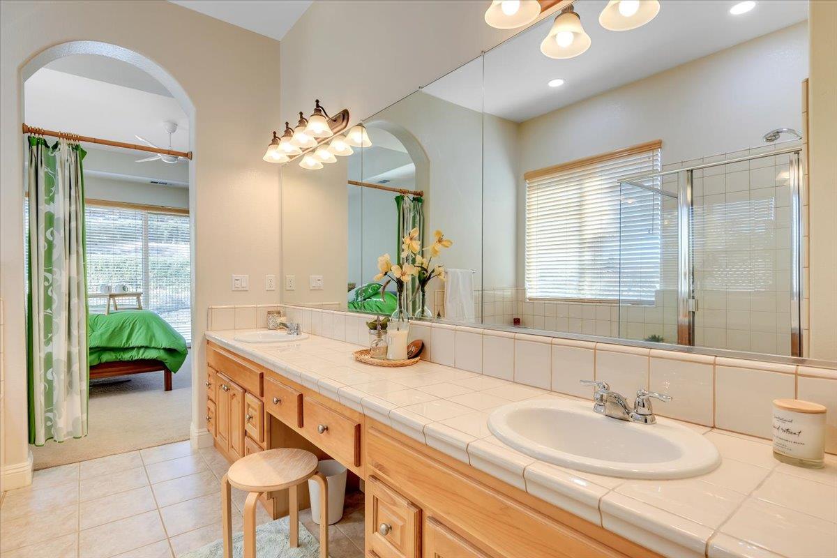 299 Calypso Beach Dr #B, Copperopolis, CA 95228