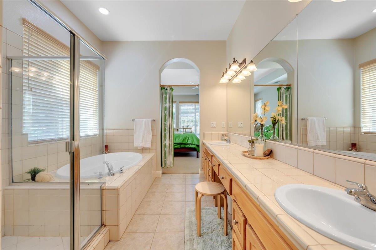 299 Calypso Beach Dr #B, Copperopolis, CA 95228