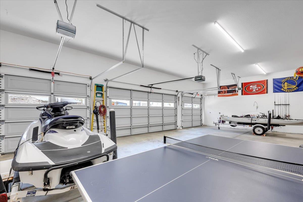 299 Calypso Beach Dr #B, Copperopolis, CA 95228