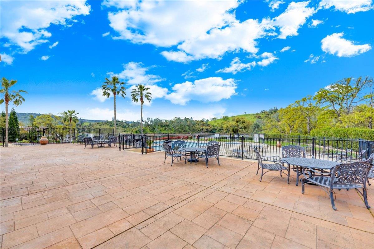 299 Calypso Beach Dr #B, Copperopolis, CA 95228