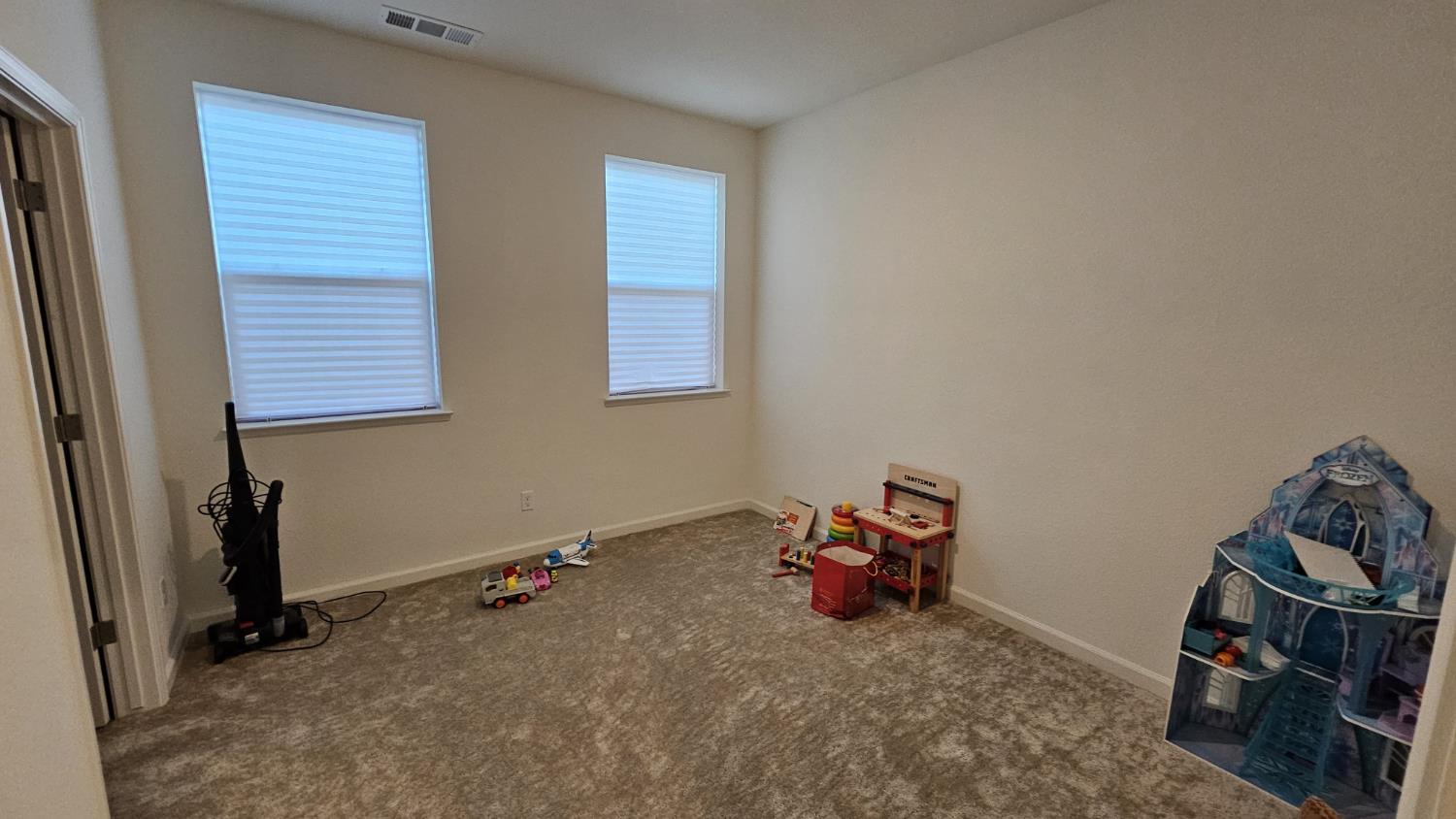 1266 Veteran St, Manteca, CA 95337