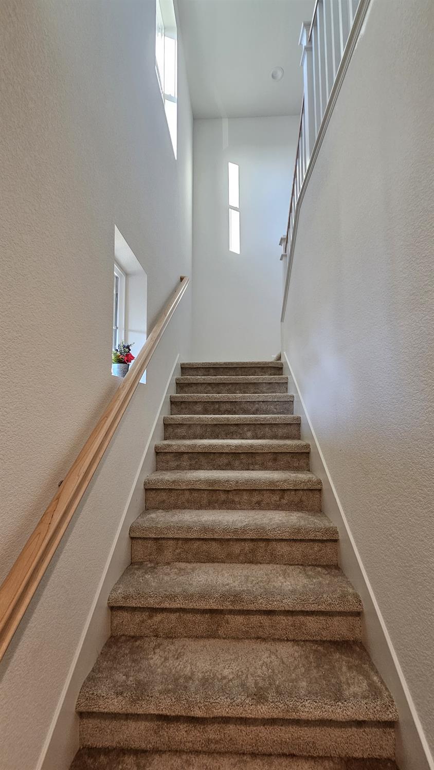 1266 Veteran St, Manteca, CA 95337