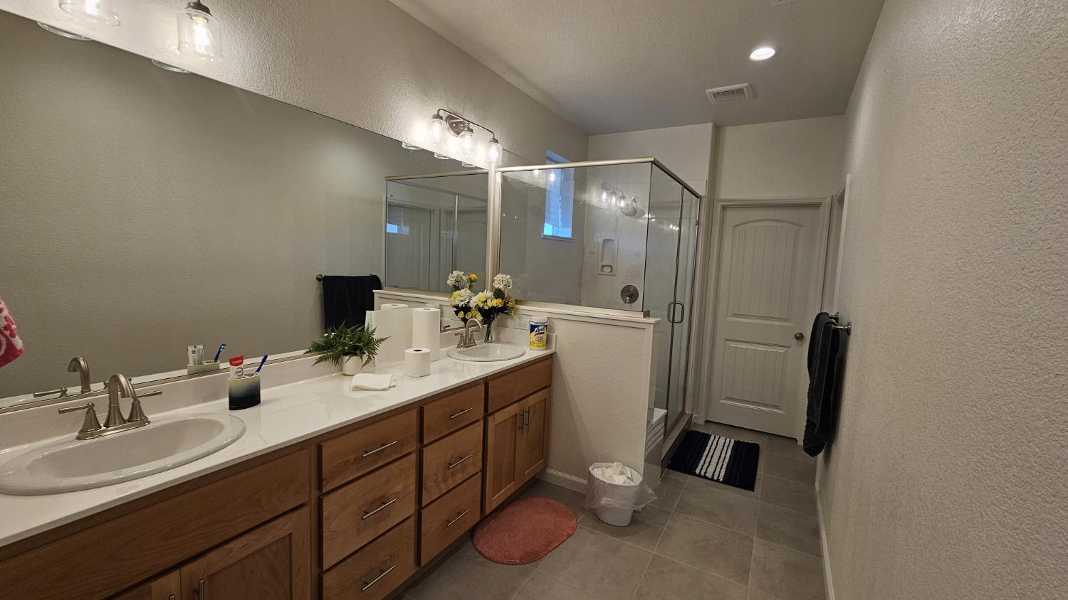 1266 Veteran St, Manteca, CA 95337