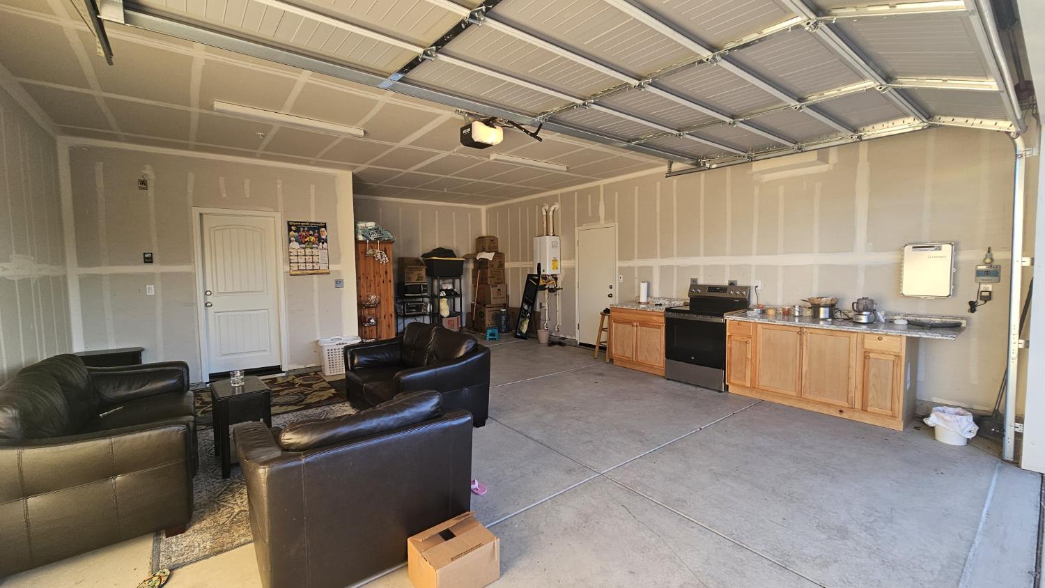 1266 Veteran St, Manteca, CA 95337