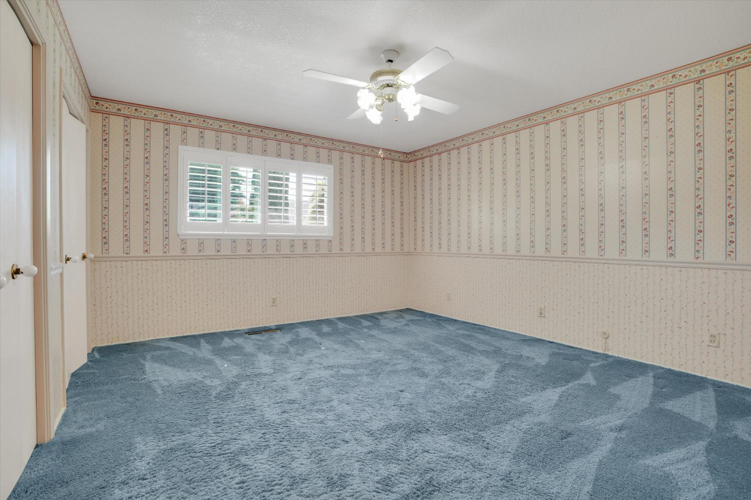 7025 Hillcrest Dr, Modesto, CA 95356