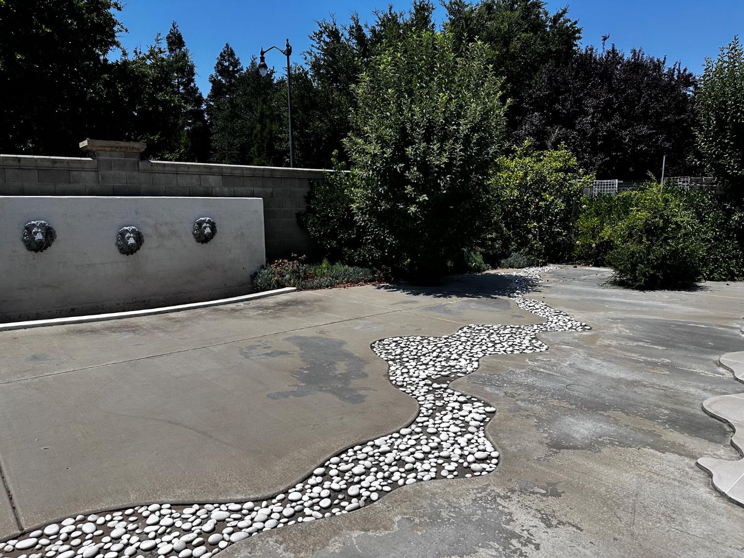 2253 Maple Hollow Ln, Manteca, CA 95336