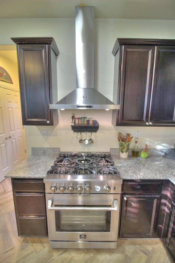 2204 Gallery Dr, Riverbank, CA 95367