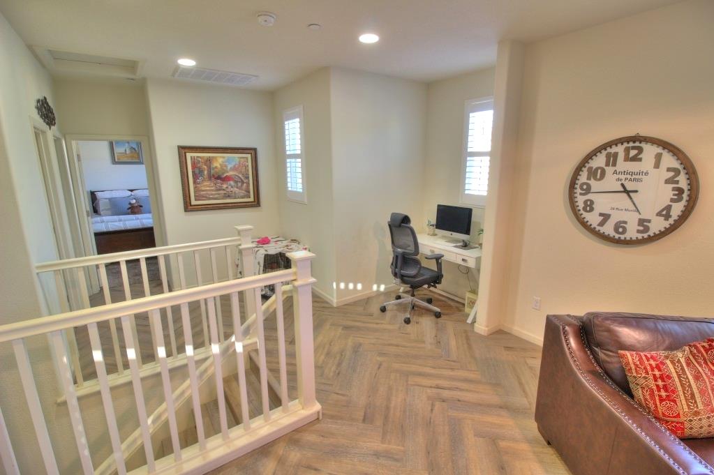 2204 Gallery Dr, Riverbank, CA 95367