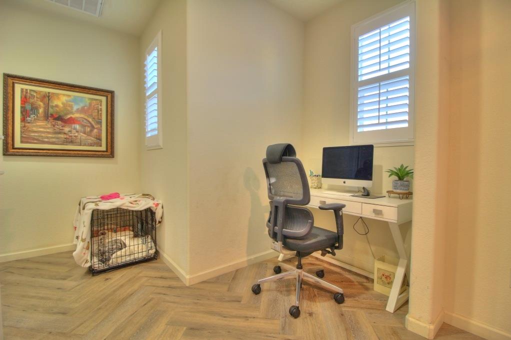 2204 Gallery Dr, Riverbank, CA 95367