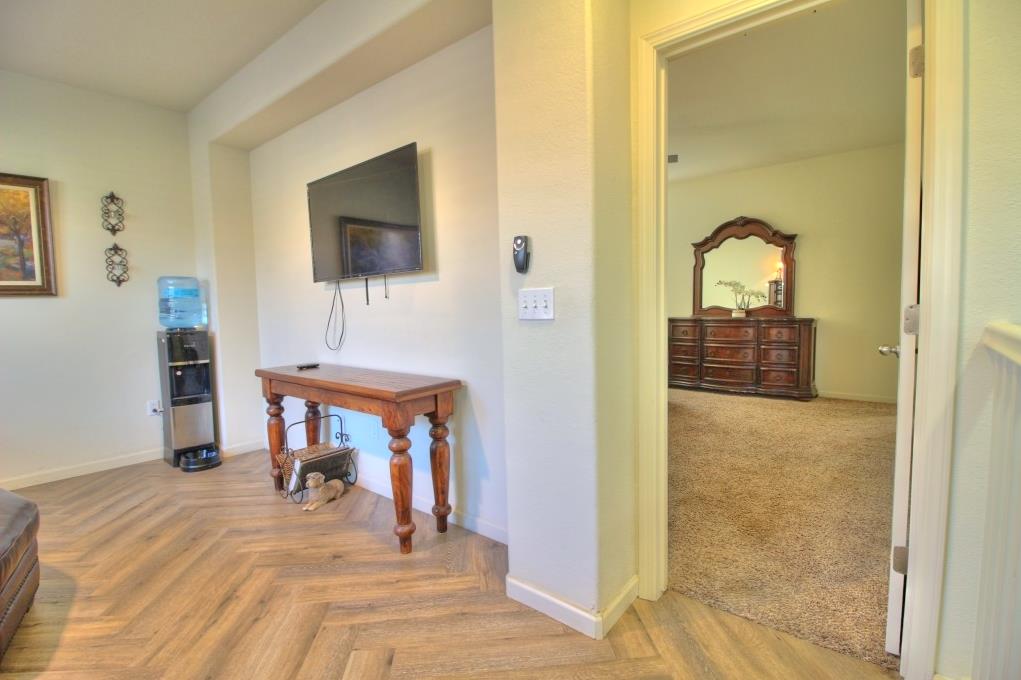 2204 Gallery Dr, Riverbank, CA 95367