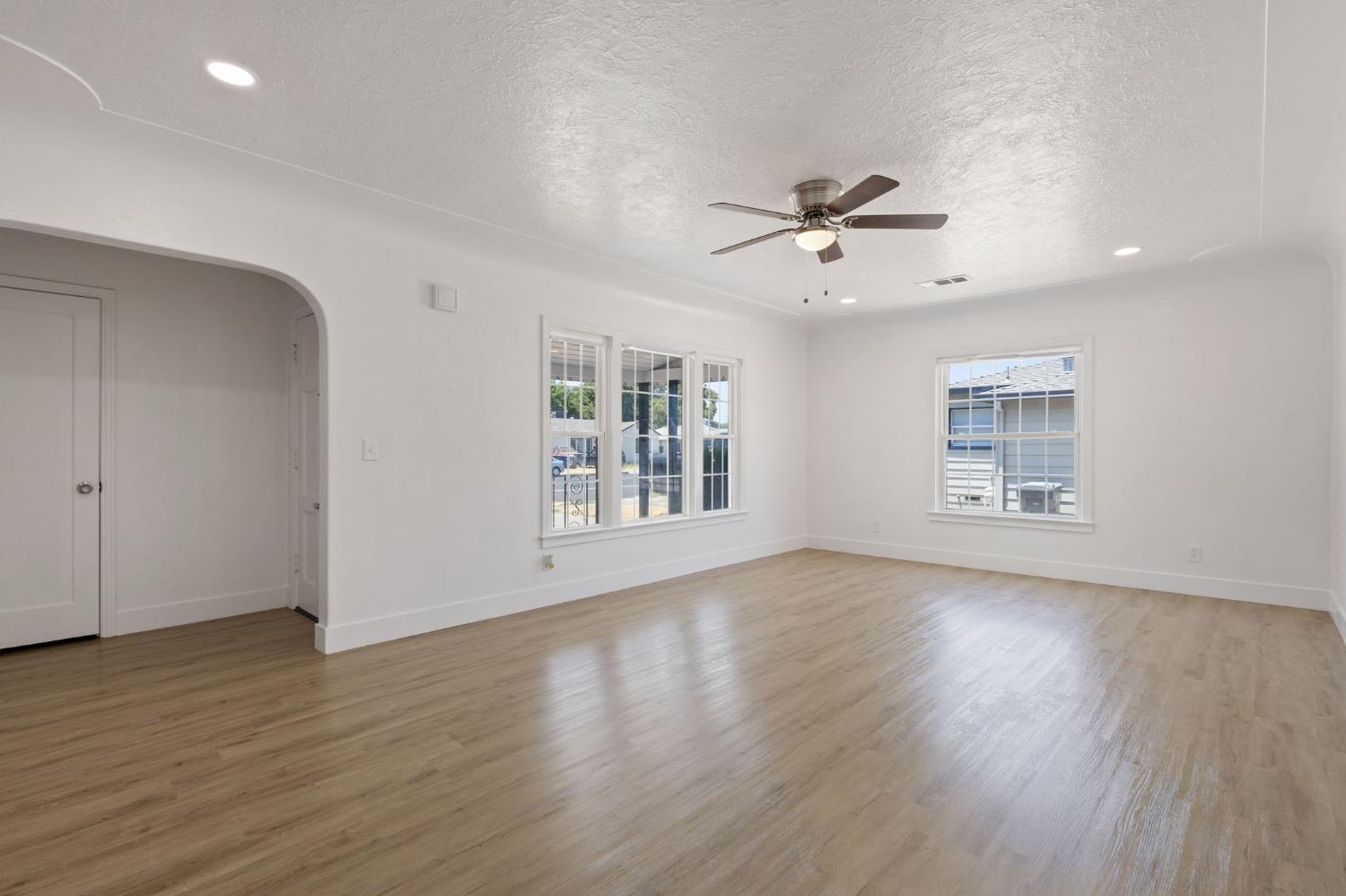 365 E Main St, Merced, CA 95340