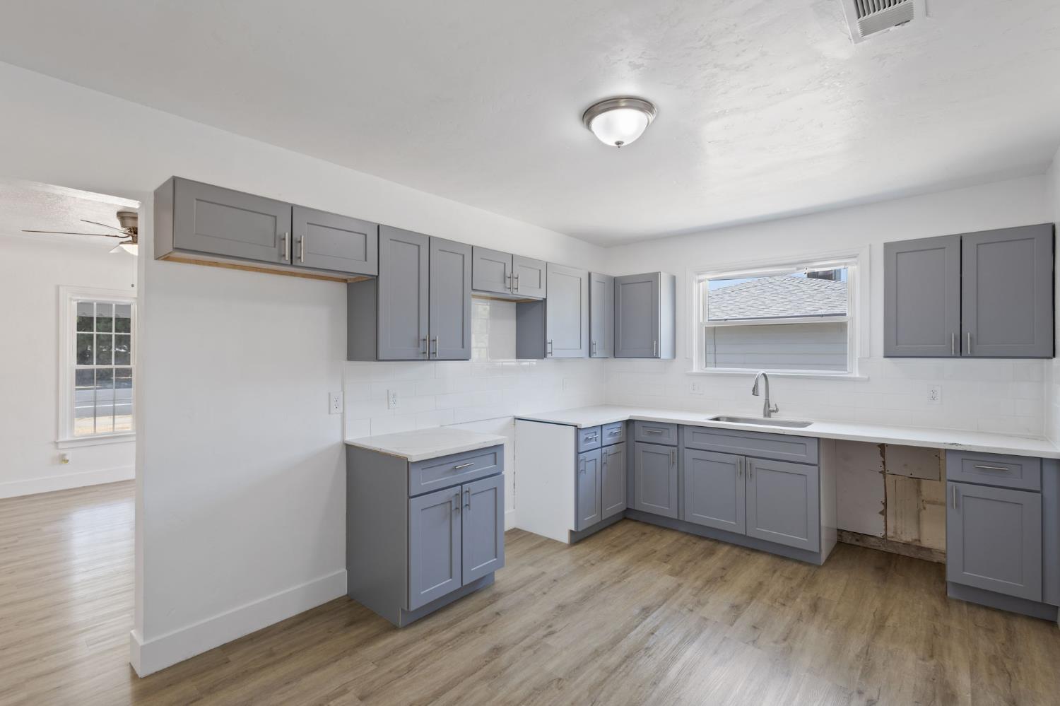 365 E Main St, Merced, CA 95340