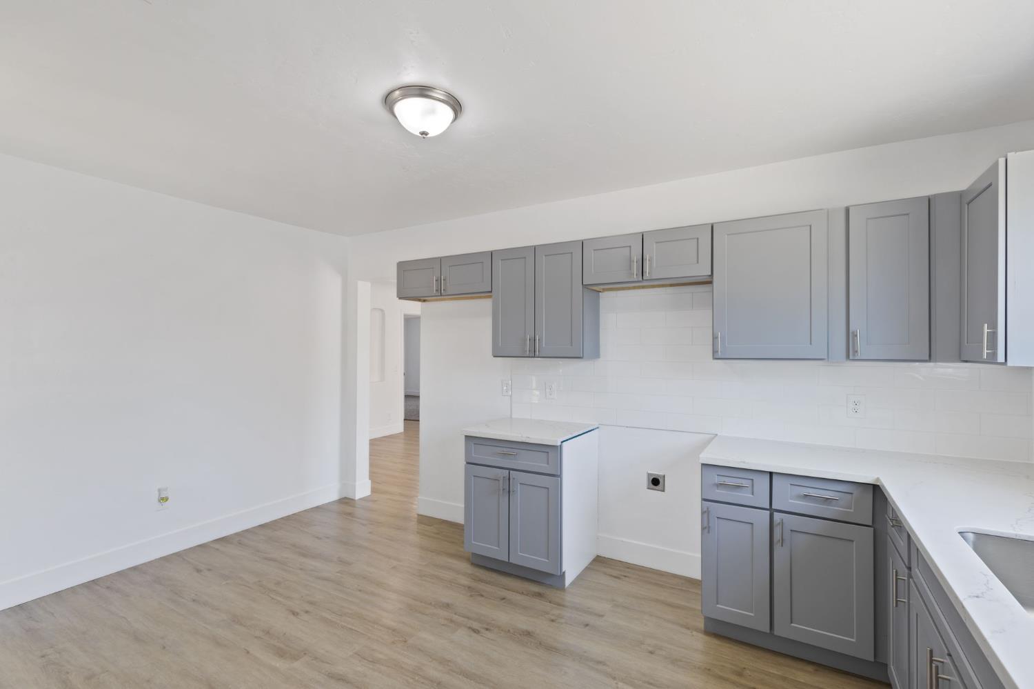 365 E Main St, Merced, CA 95340