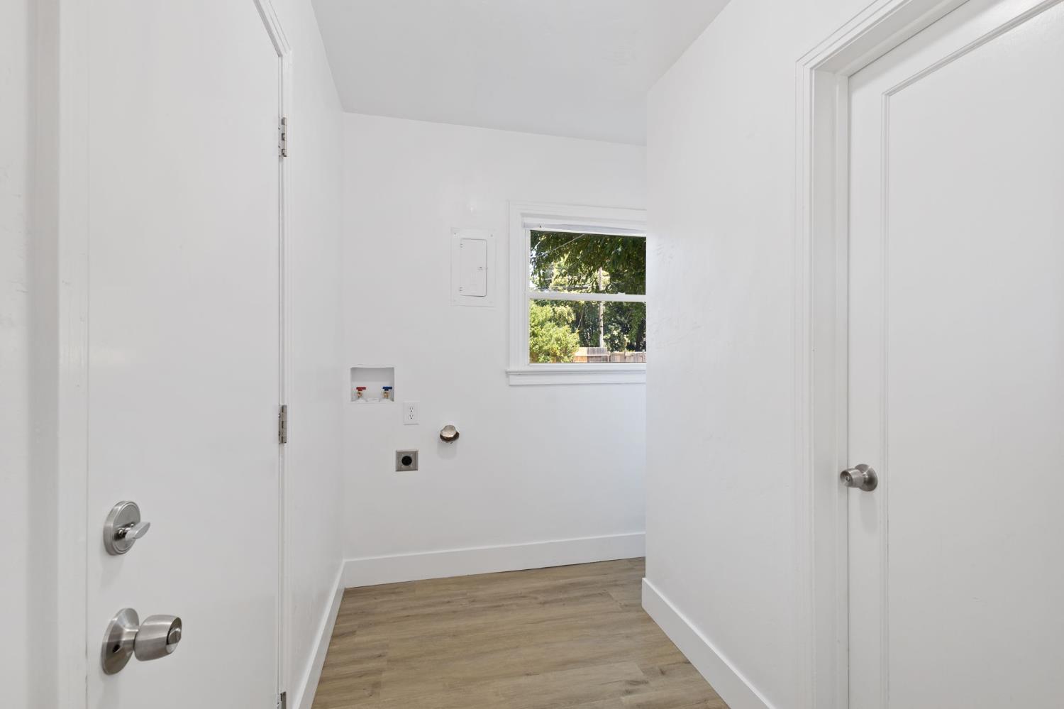 365 E Main St, Merced, CA 95340