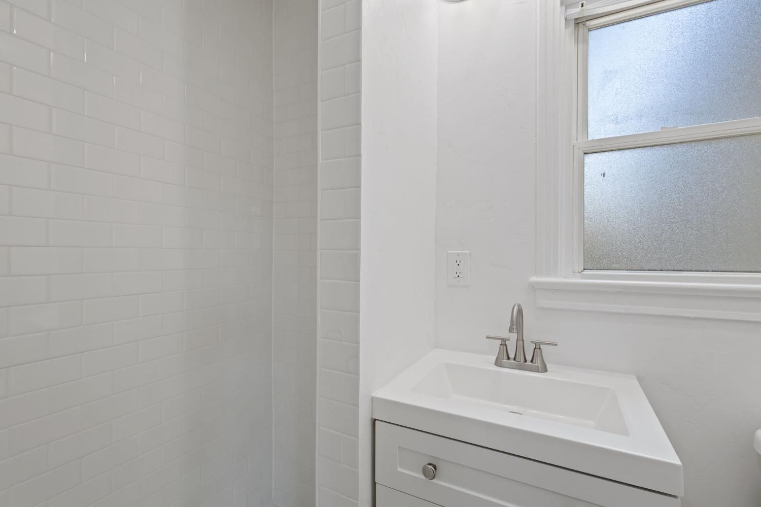 365 E Main St, Merced, CA 95340