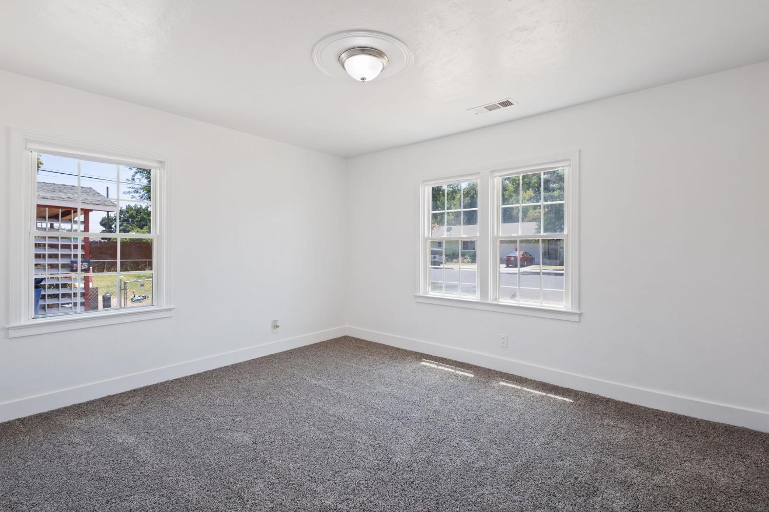 365 E Main St, Merced, CA 95340