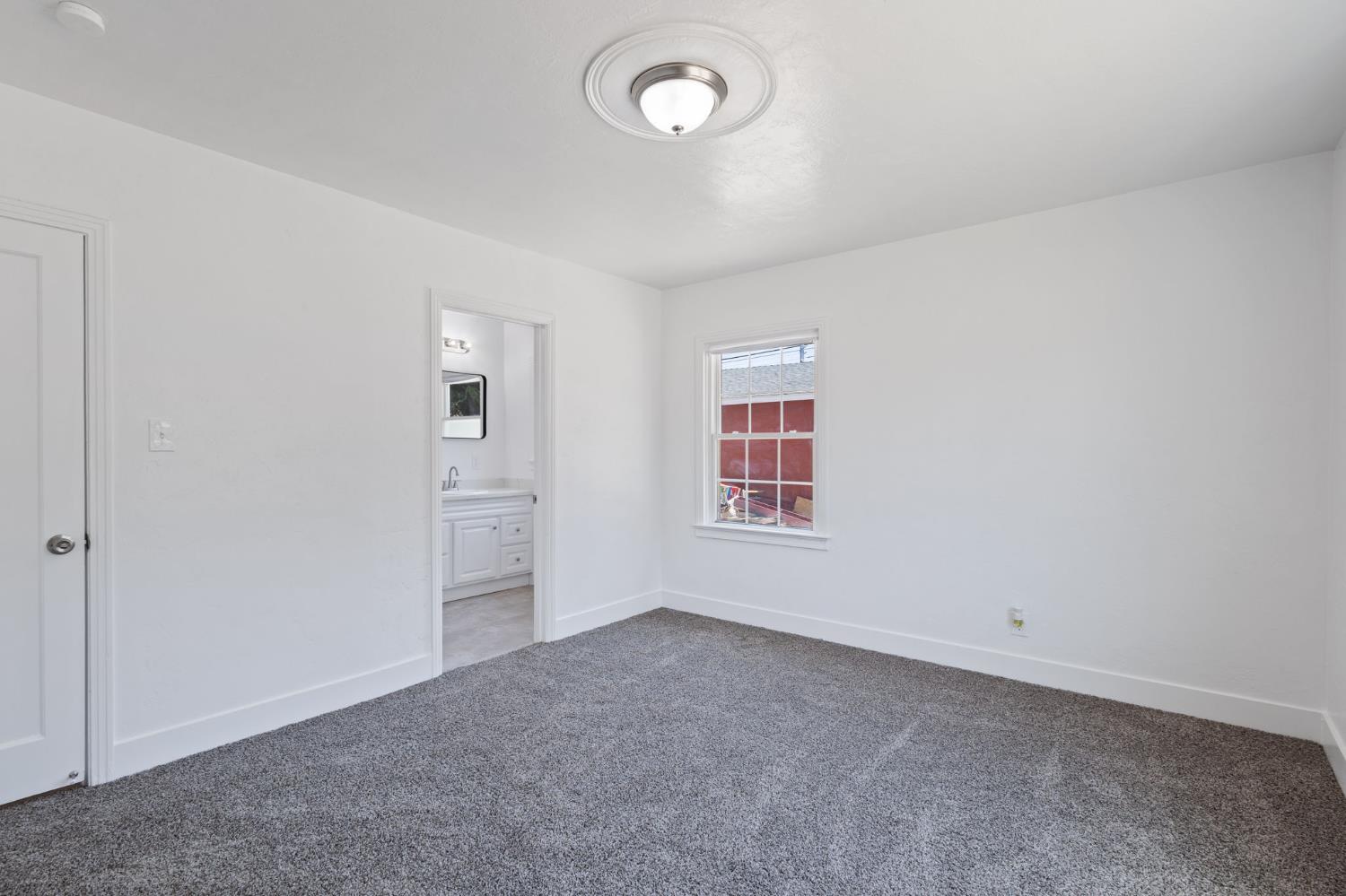 365 E Main St, Merced, CA 95340