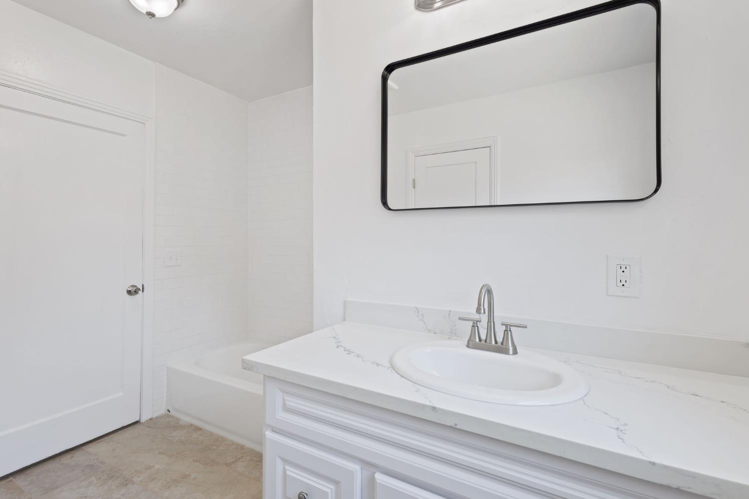 365 E Main St, Merced, CA 95340