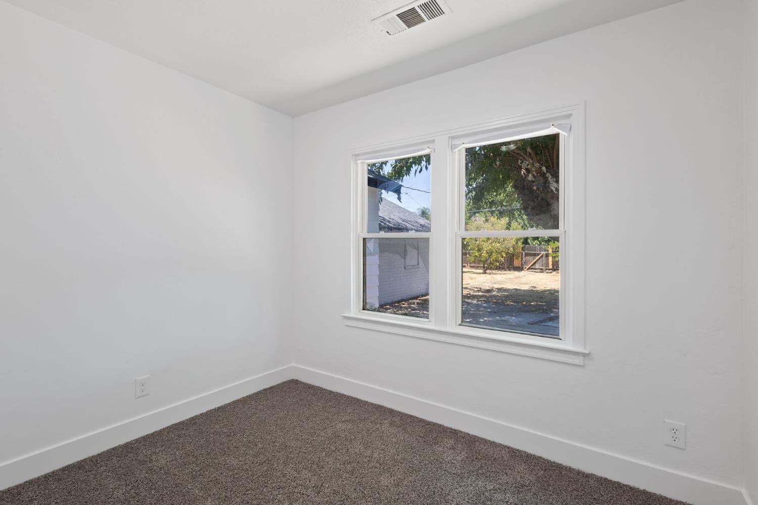 365 E Main St, Merced, CA 95340