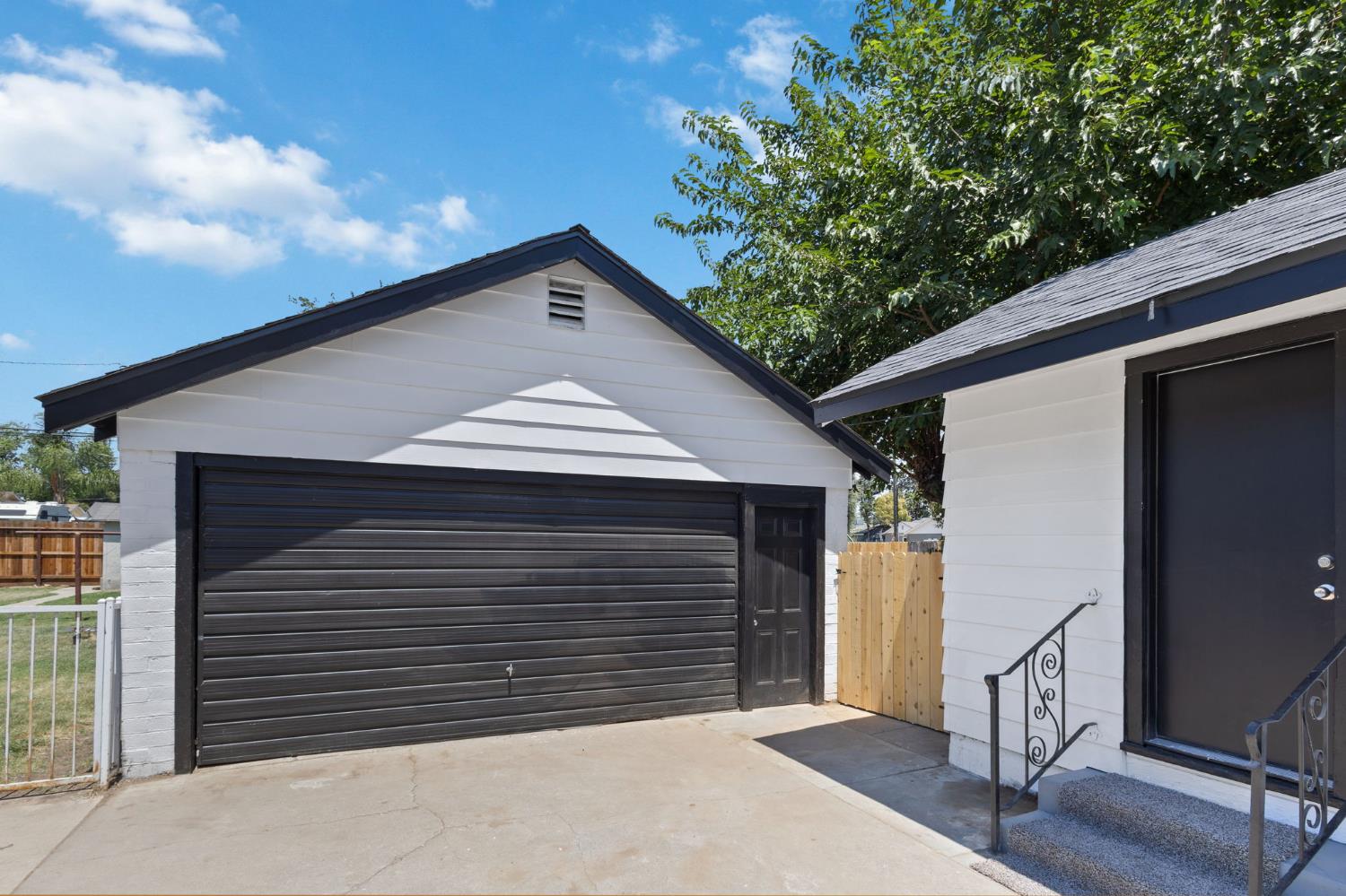 365 E Main St, Merced, CA 95340