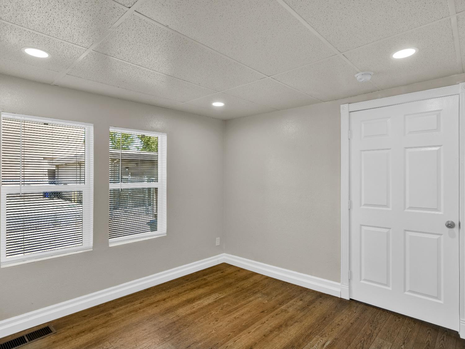 613 615 14th St, Modesto, CA 95354