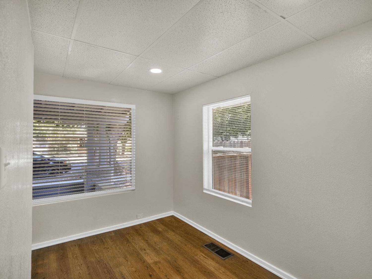 613 615 14th St, Modesto, CA 95354