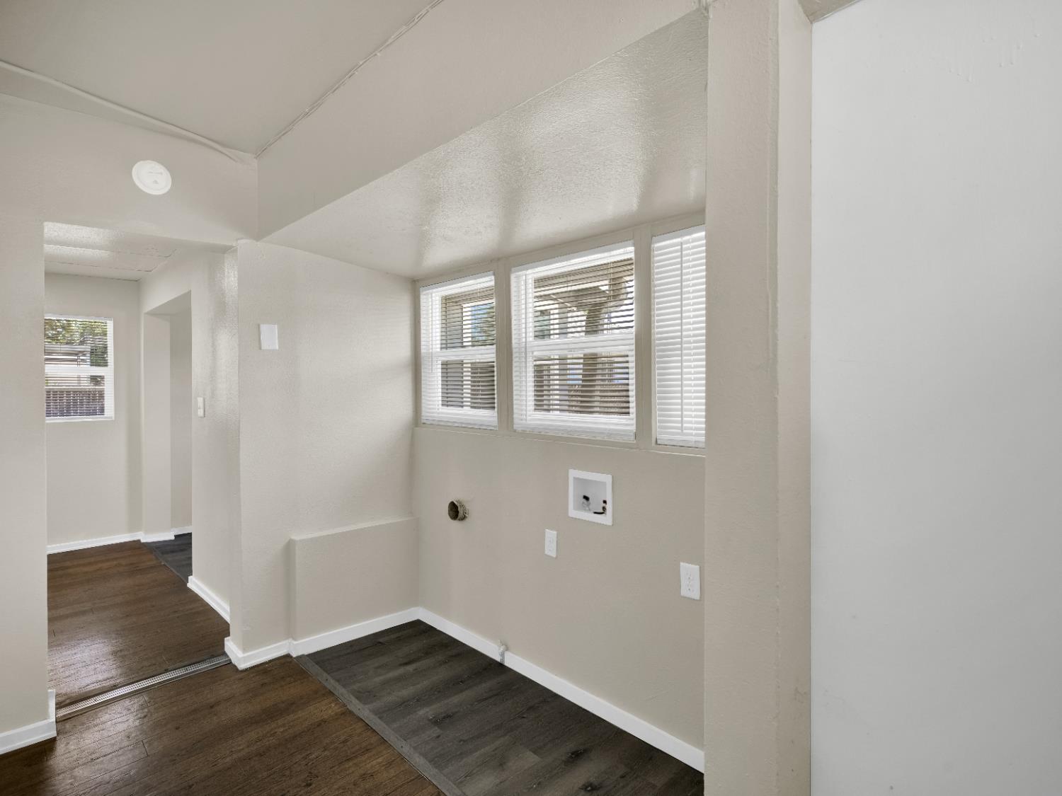 613 615 14th St, Modesto, CA 95354