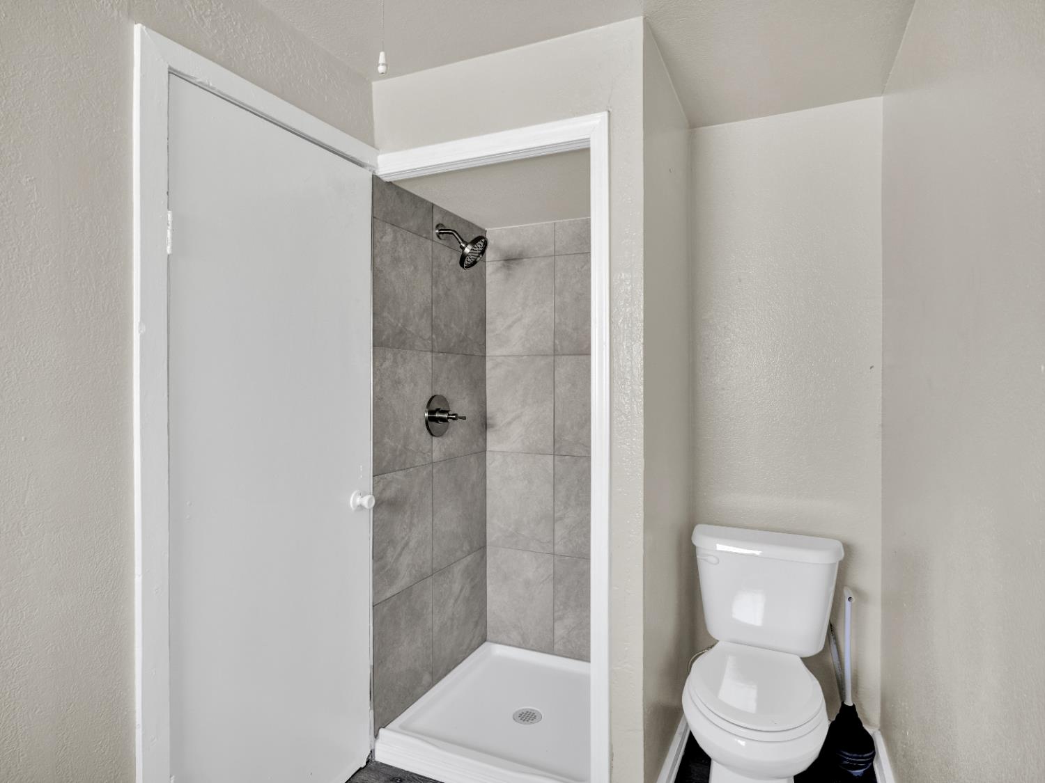 613 615 14th St, Modesto, CA 95354