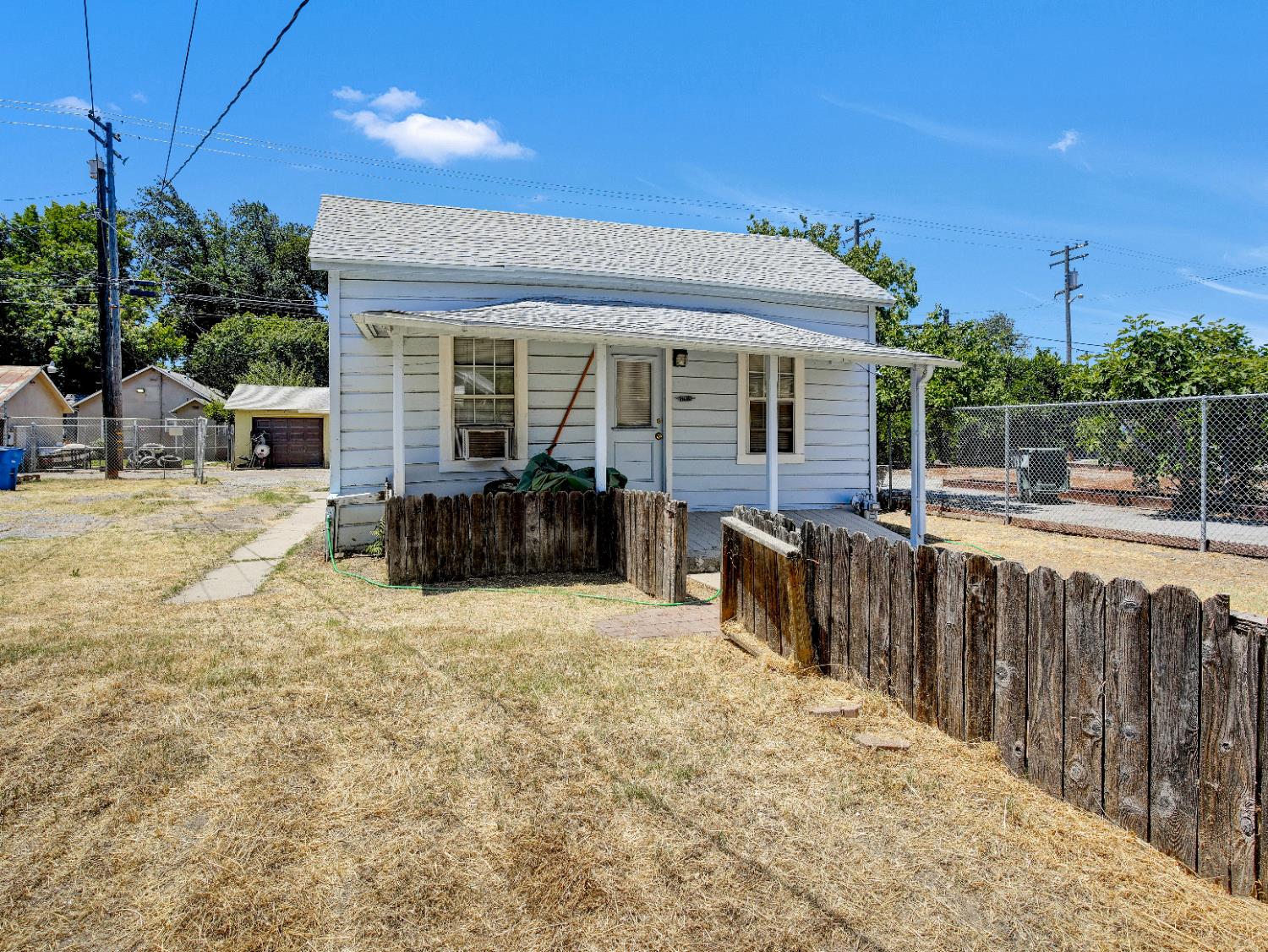 613 615 14th St, Modesto, CA 95354