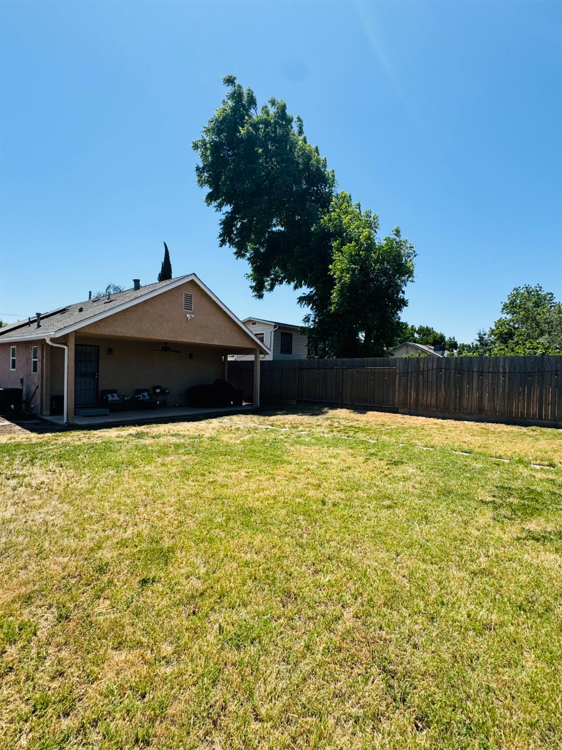 3761 Arizona Ave, Riverbank, CA 95367