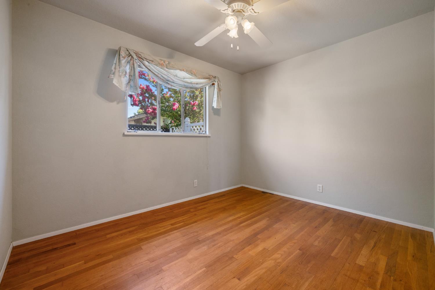 741 Real Ave, Newman, CA 95360