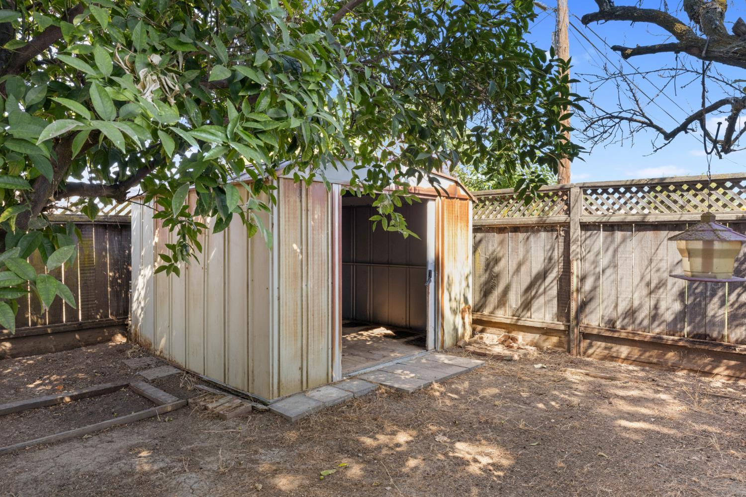 741 Real Ave, Newman, CA 95360