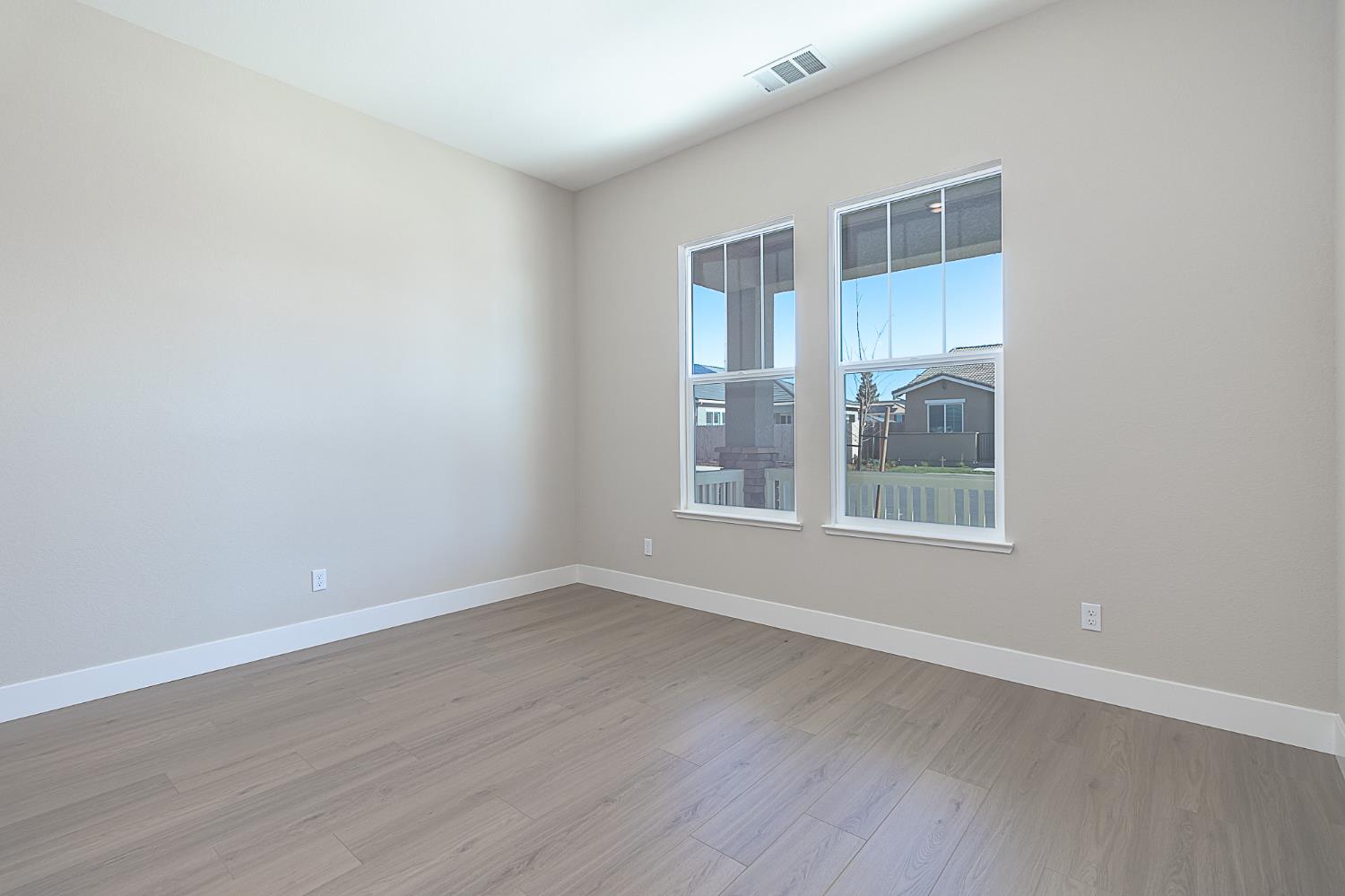 886 Ranchland Way, Oakdale, CA 95361