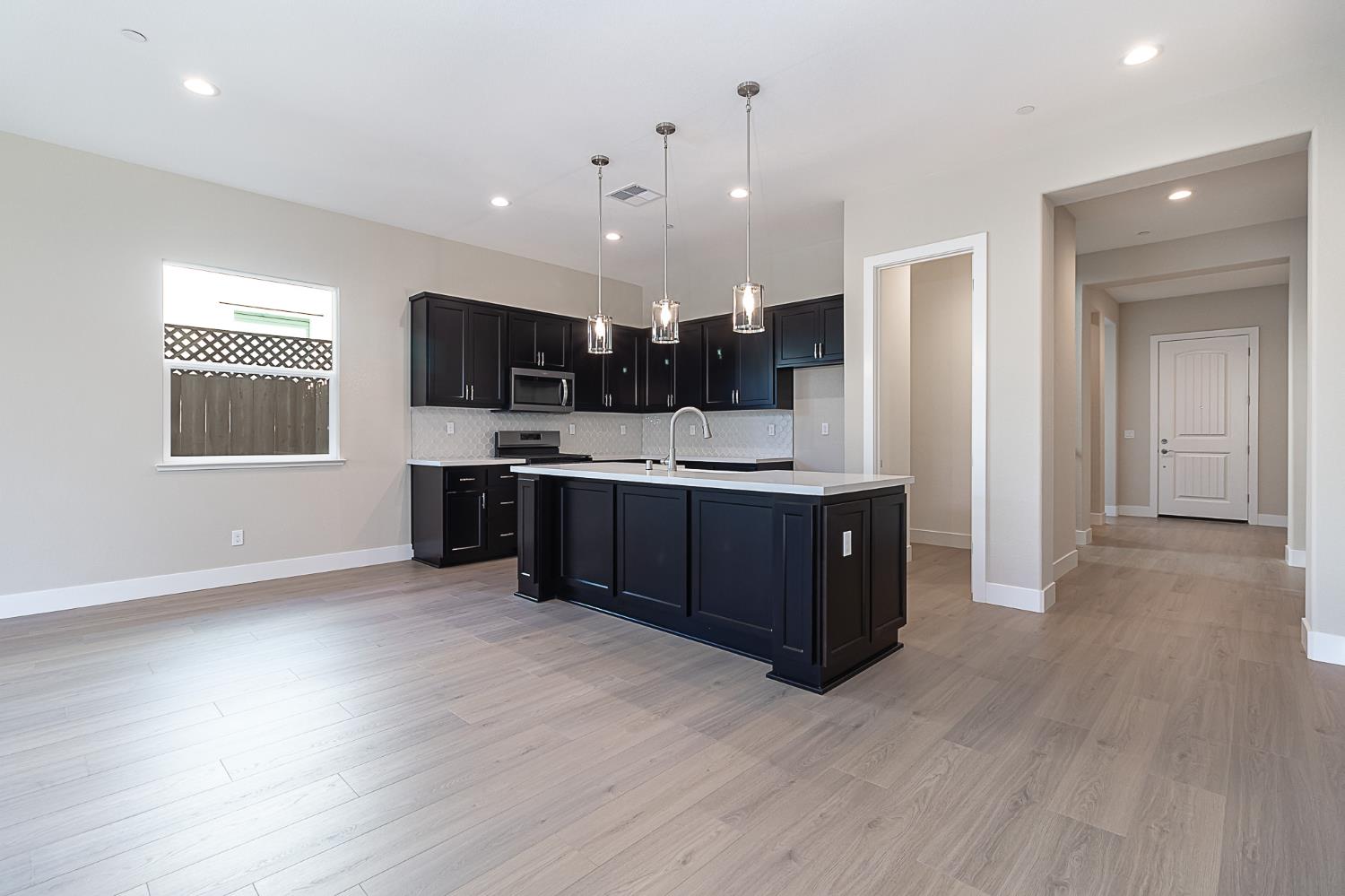 886 Ranchland Way, Oakdale, CA 95361