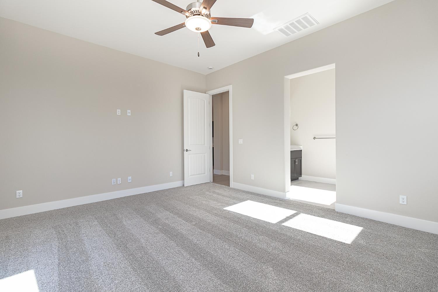 886 Ranchland Way, Oakdale, CA 95361