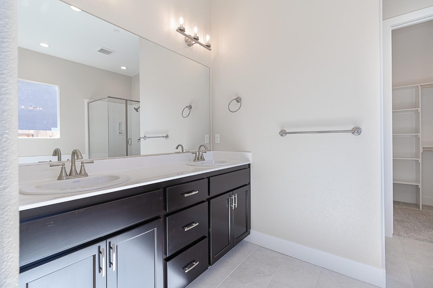 886 Ranchland Way, Oakdale, CA 95361