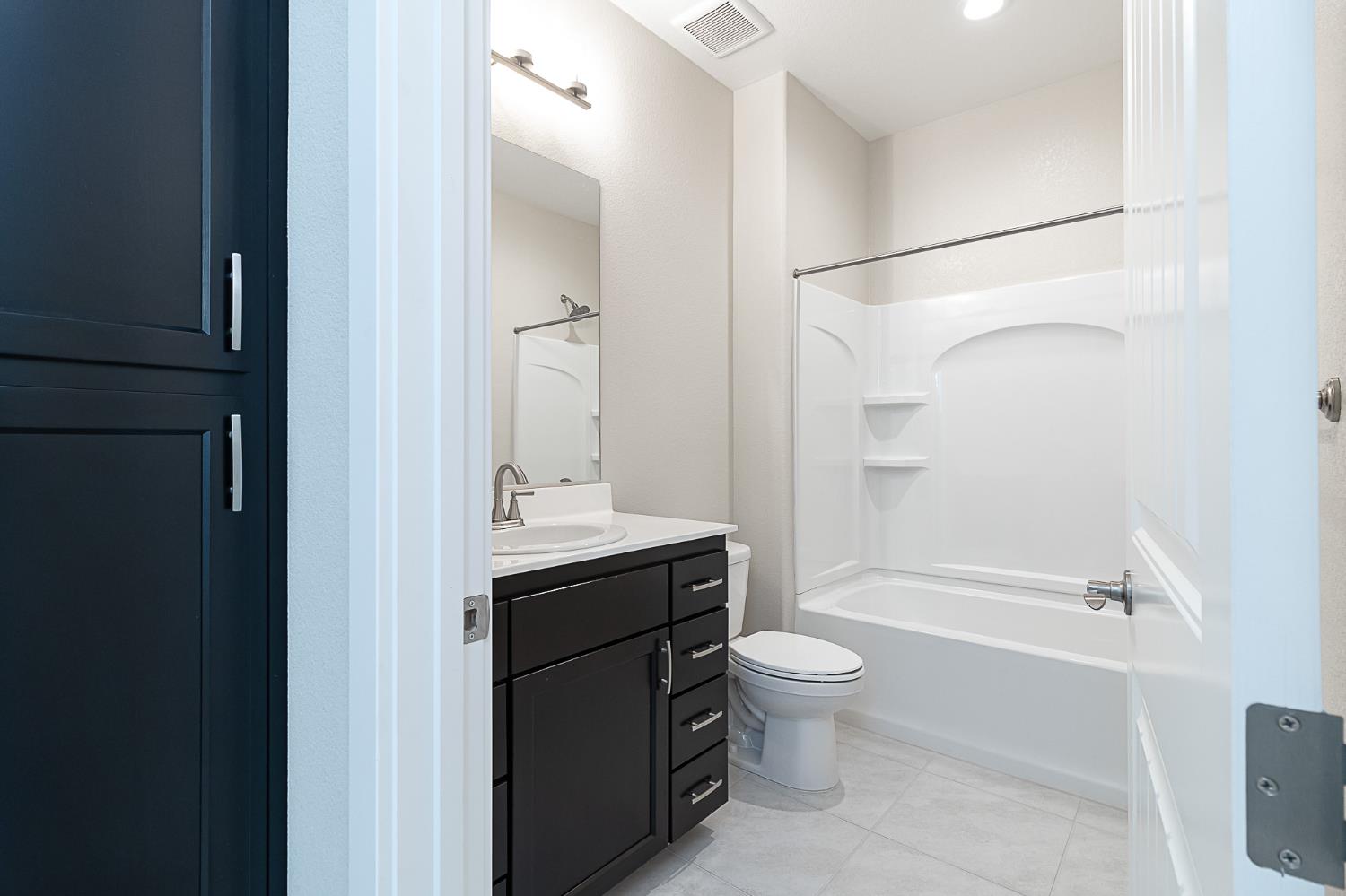 886 Ranchland Way, Oakdale, CA 95361