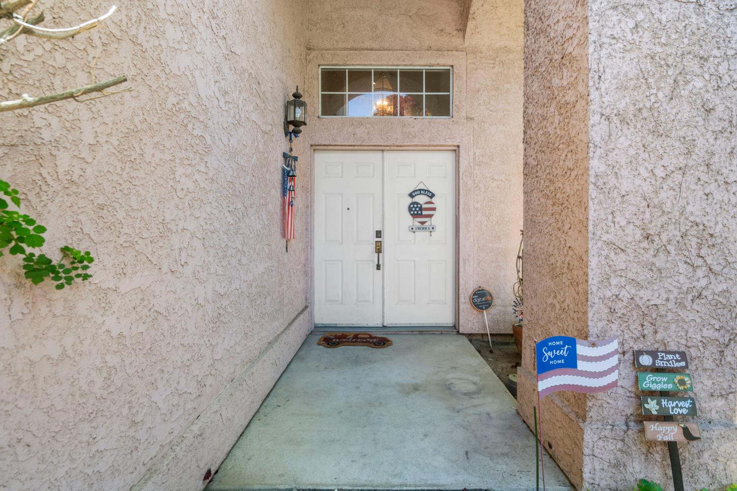 1712 Patton Dr, Modesto, CA 95356