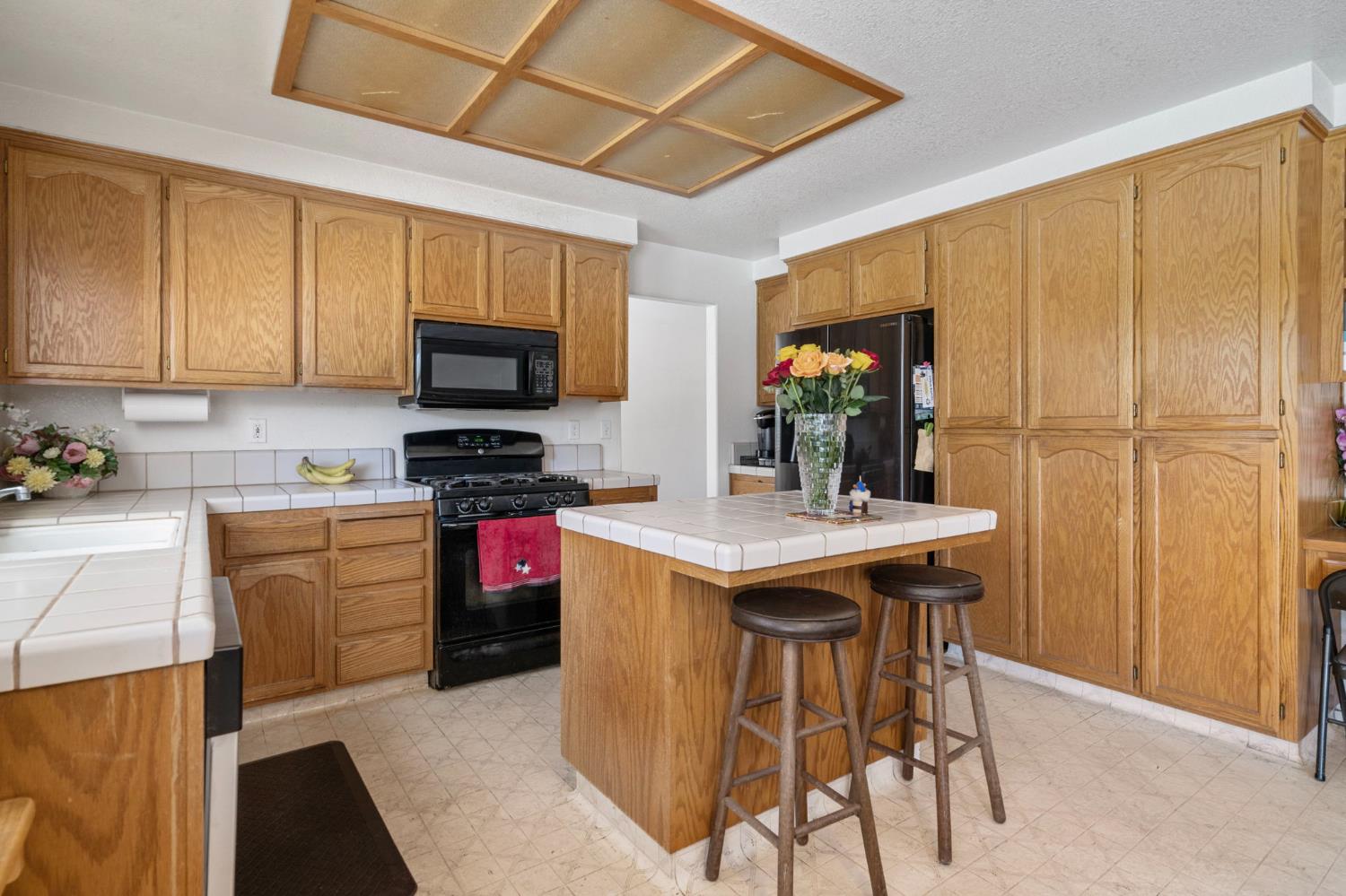 1712 Patton Dr, Modesto, CA 95356