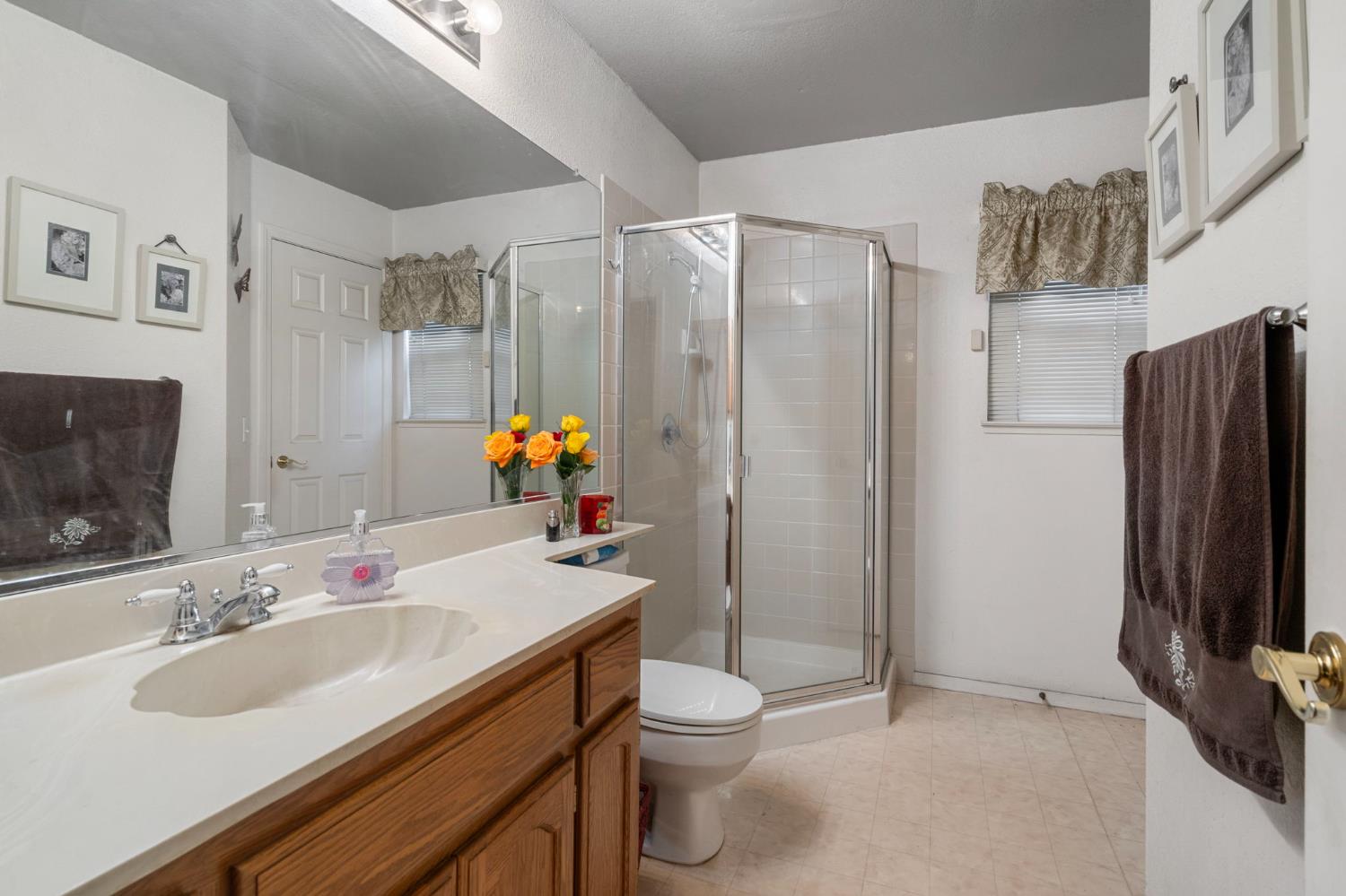 1712 Patton Dr, Modesto, CA 95356