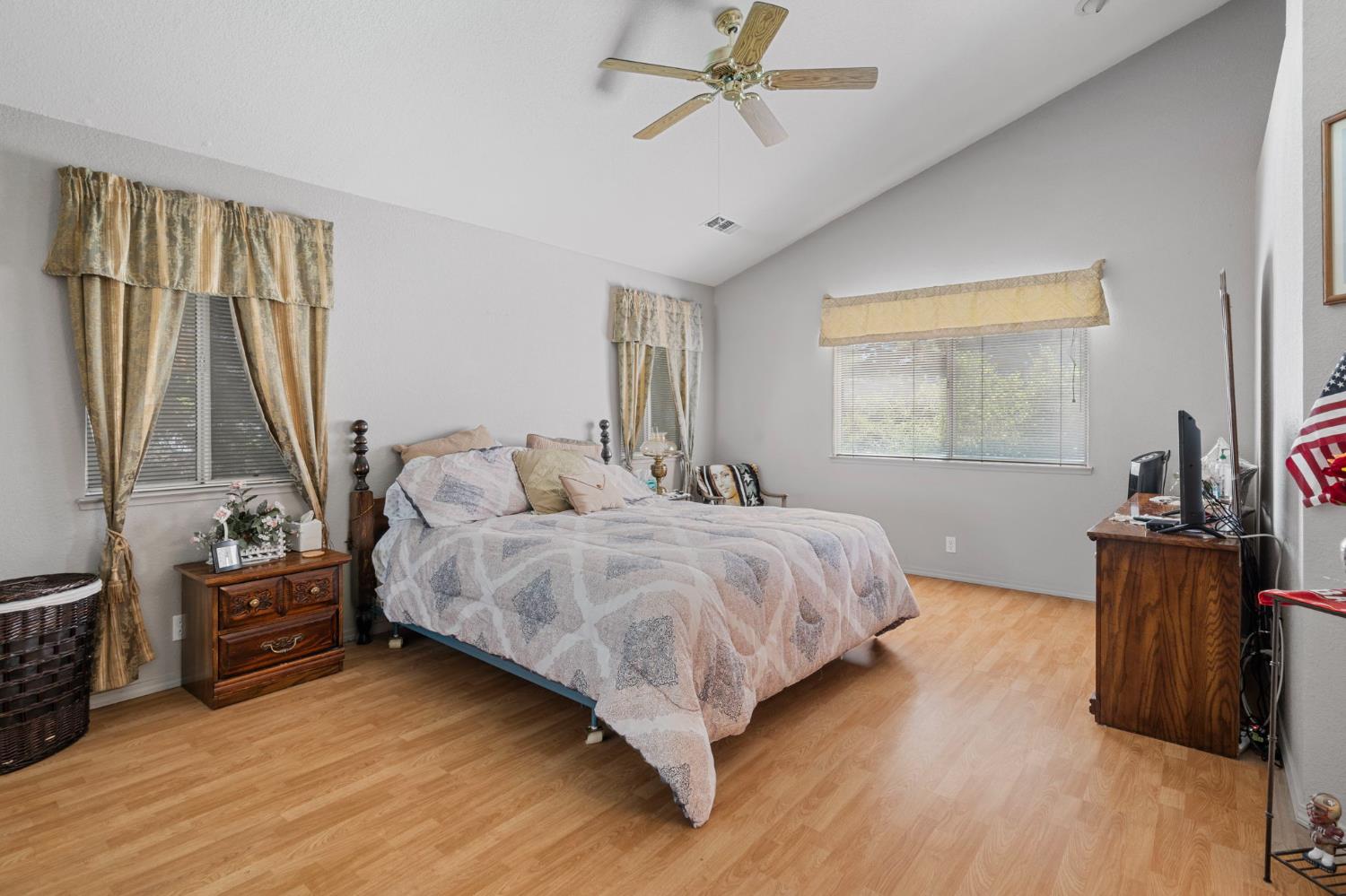 1712 Patton Dr, Modesto, CA 95356