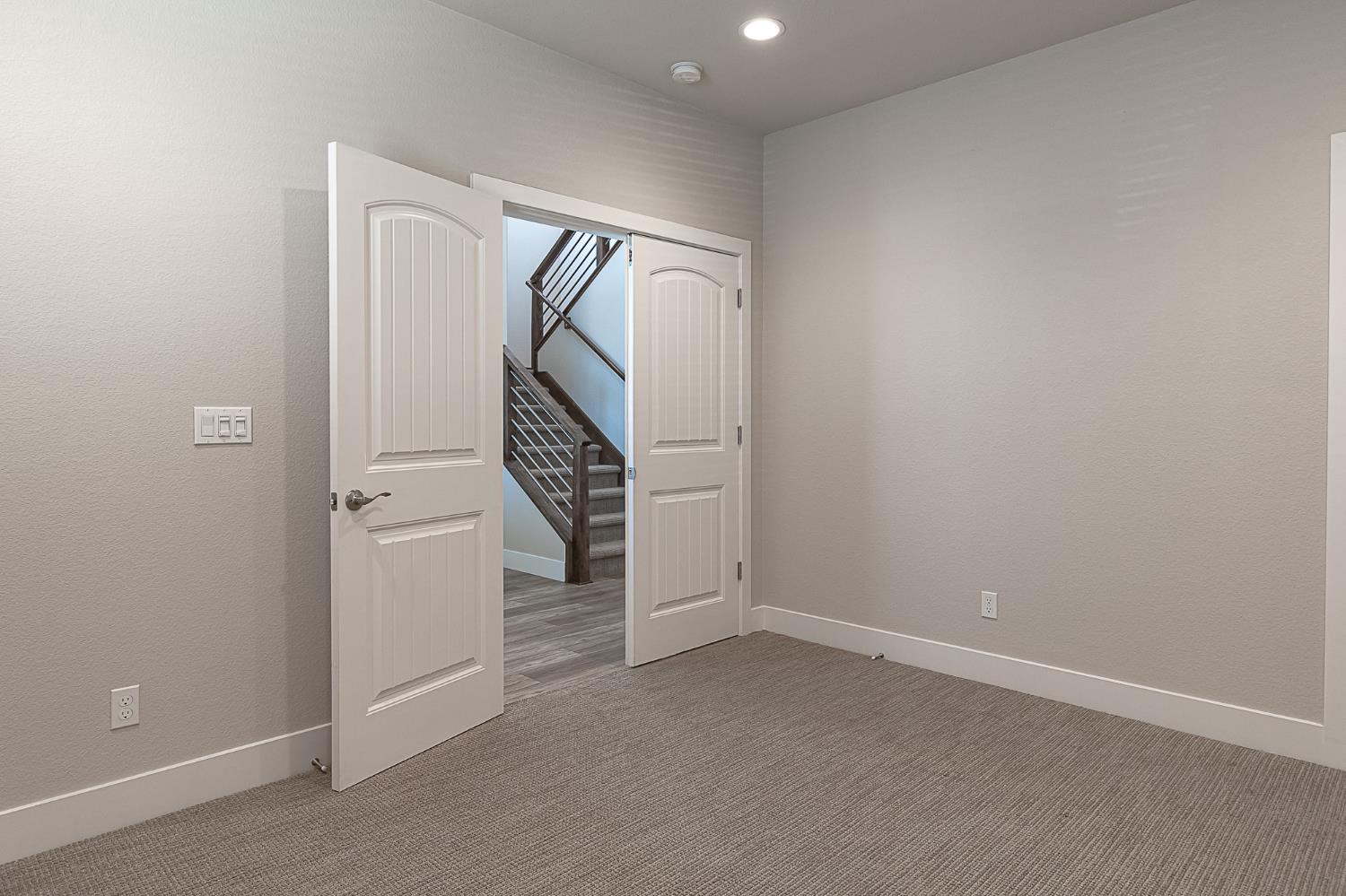 1271 Veteran St, Manteca, CA 95337