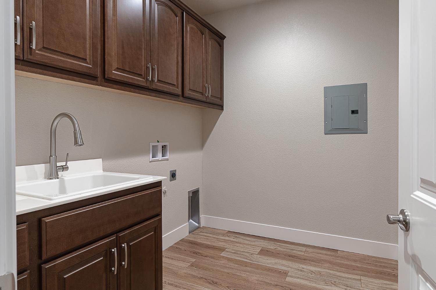 1271 Veteran St, Manteca, CA 95337