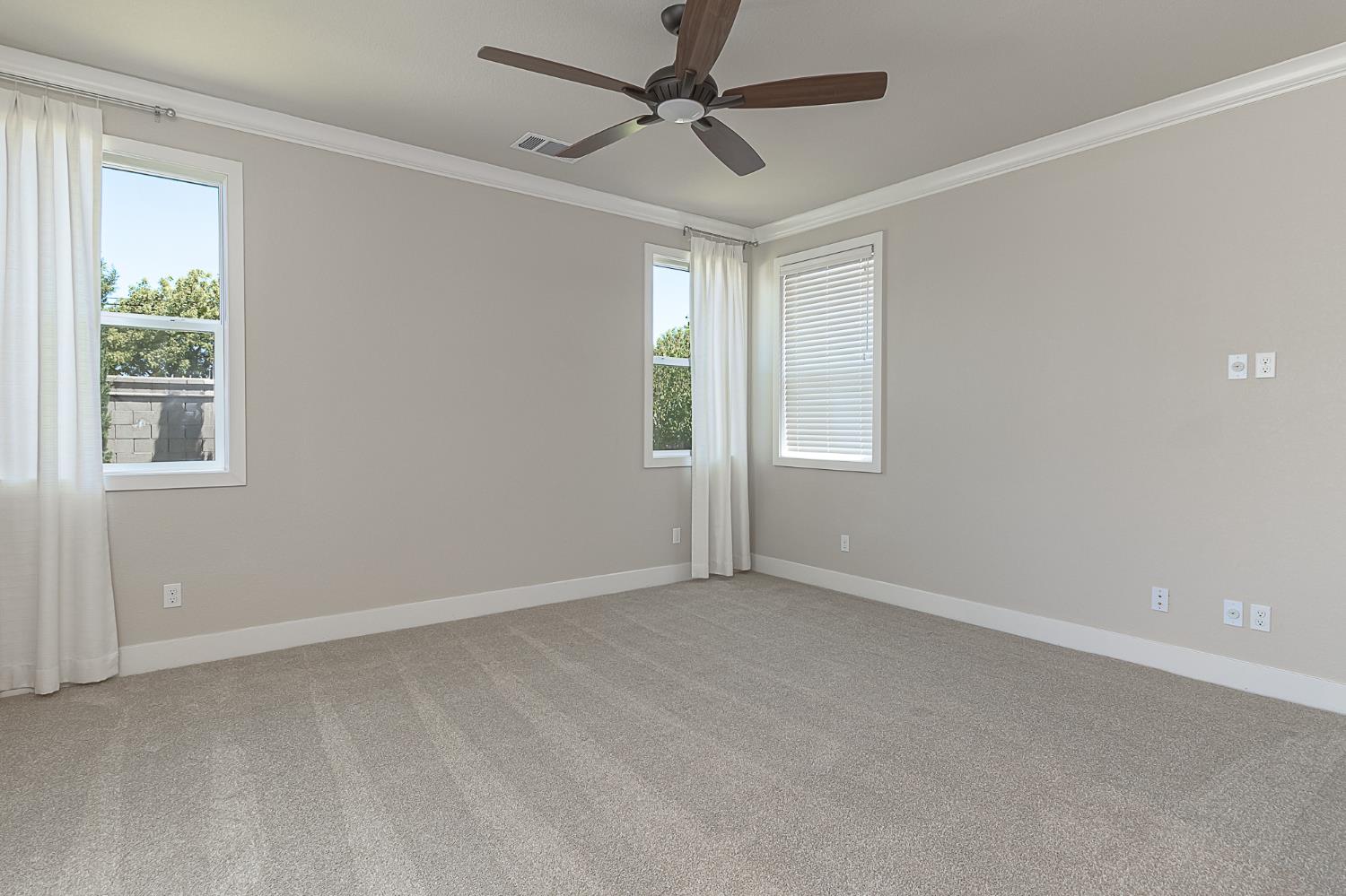 1271 Veteran St, Manteca, CA 95337