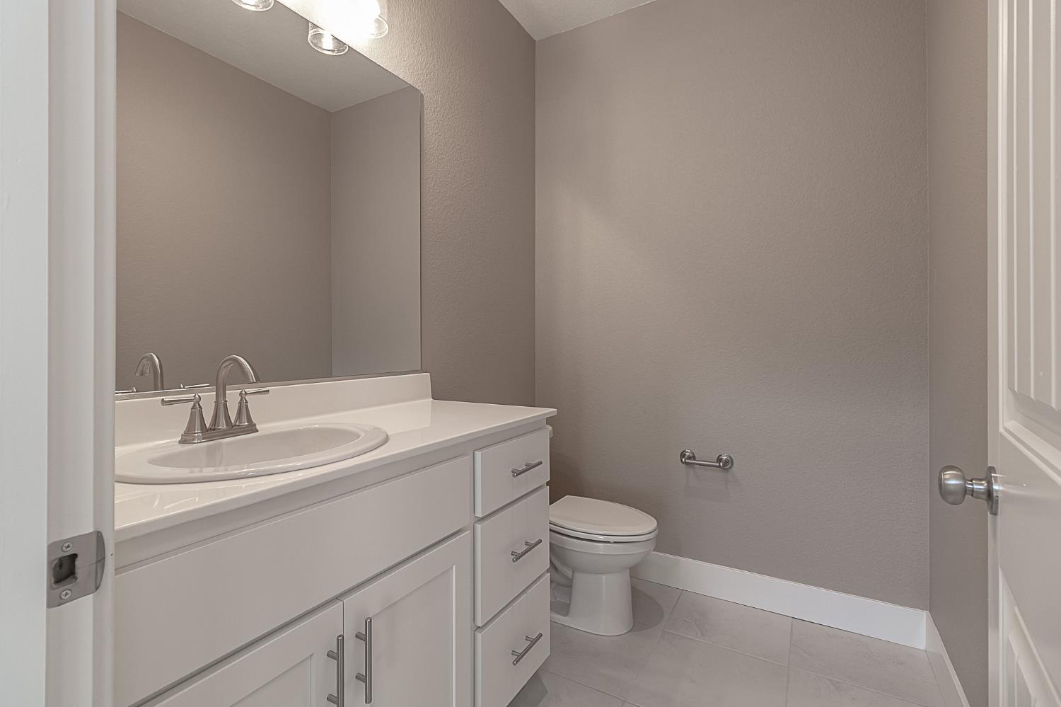 1310 Veteran St, Manteca, CA 95337