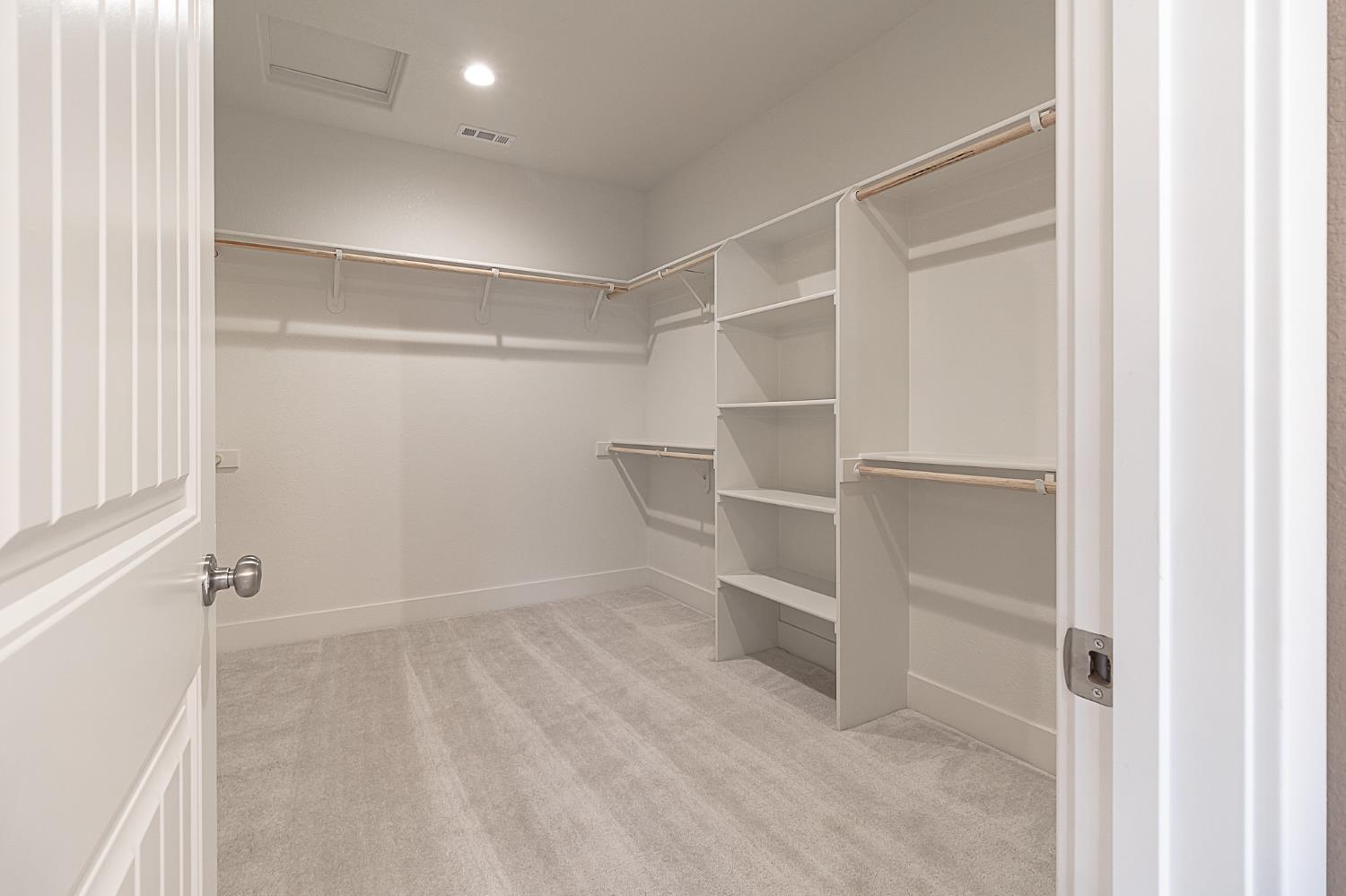 1310 Veteran St, Manteca, CA 95337