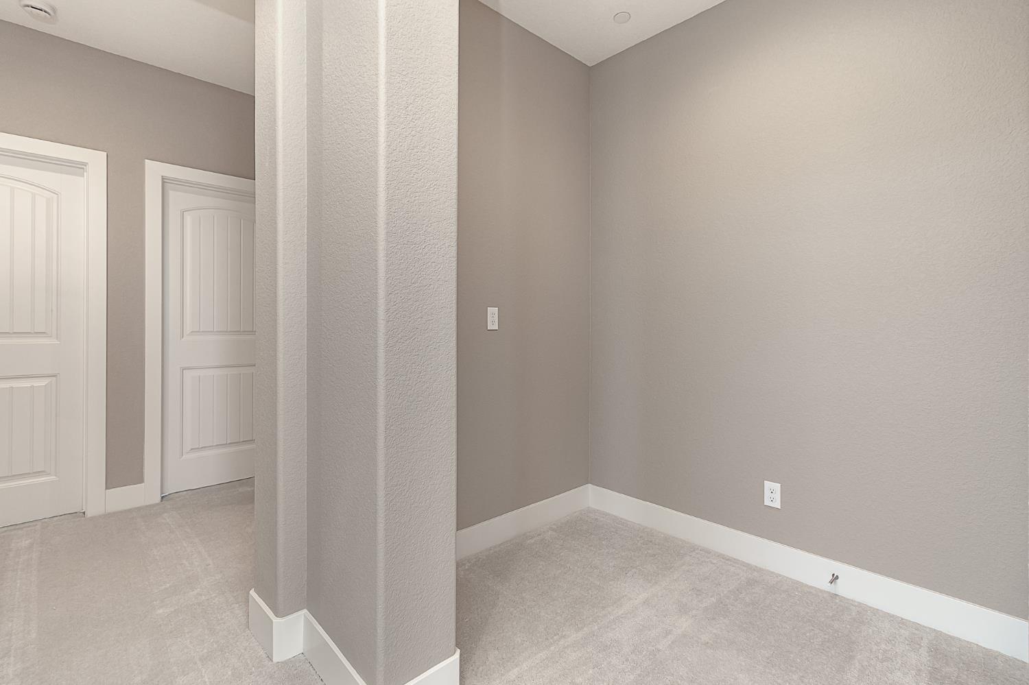 1310 Veteran St, Manteca, CA 95337