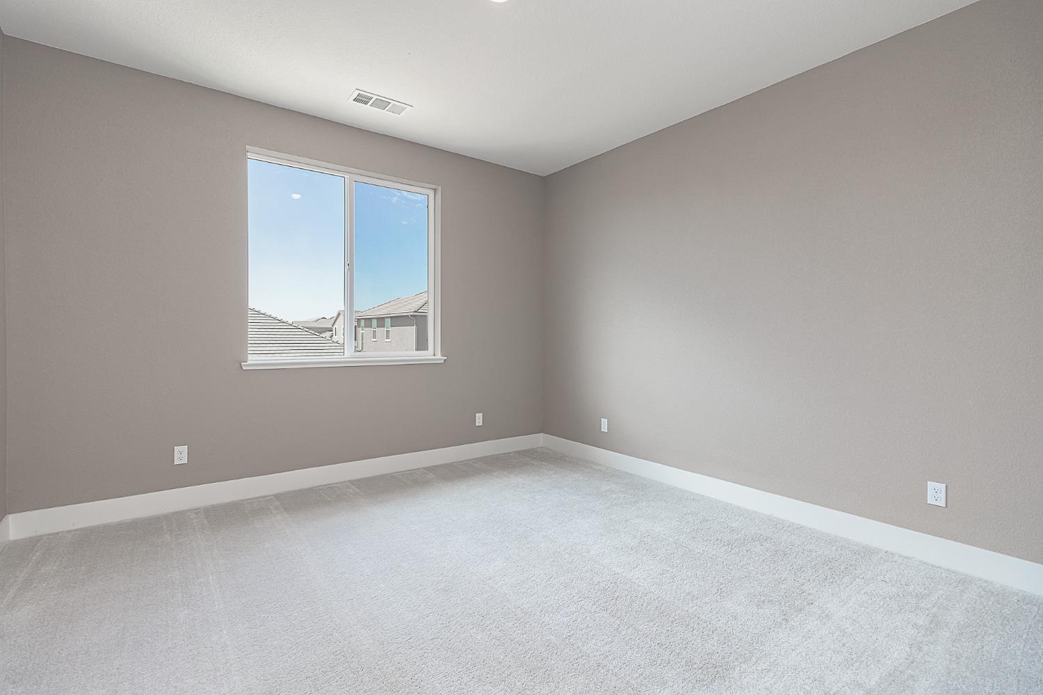 1310 Veteran St, Manteca, CA 95337